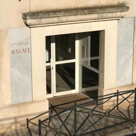Studio Magali Tarascon Luaran gambar